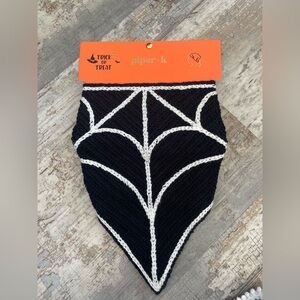 NWT Piper K Crochet Spider Web Halloween Head Bandana